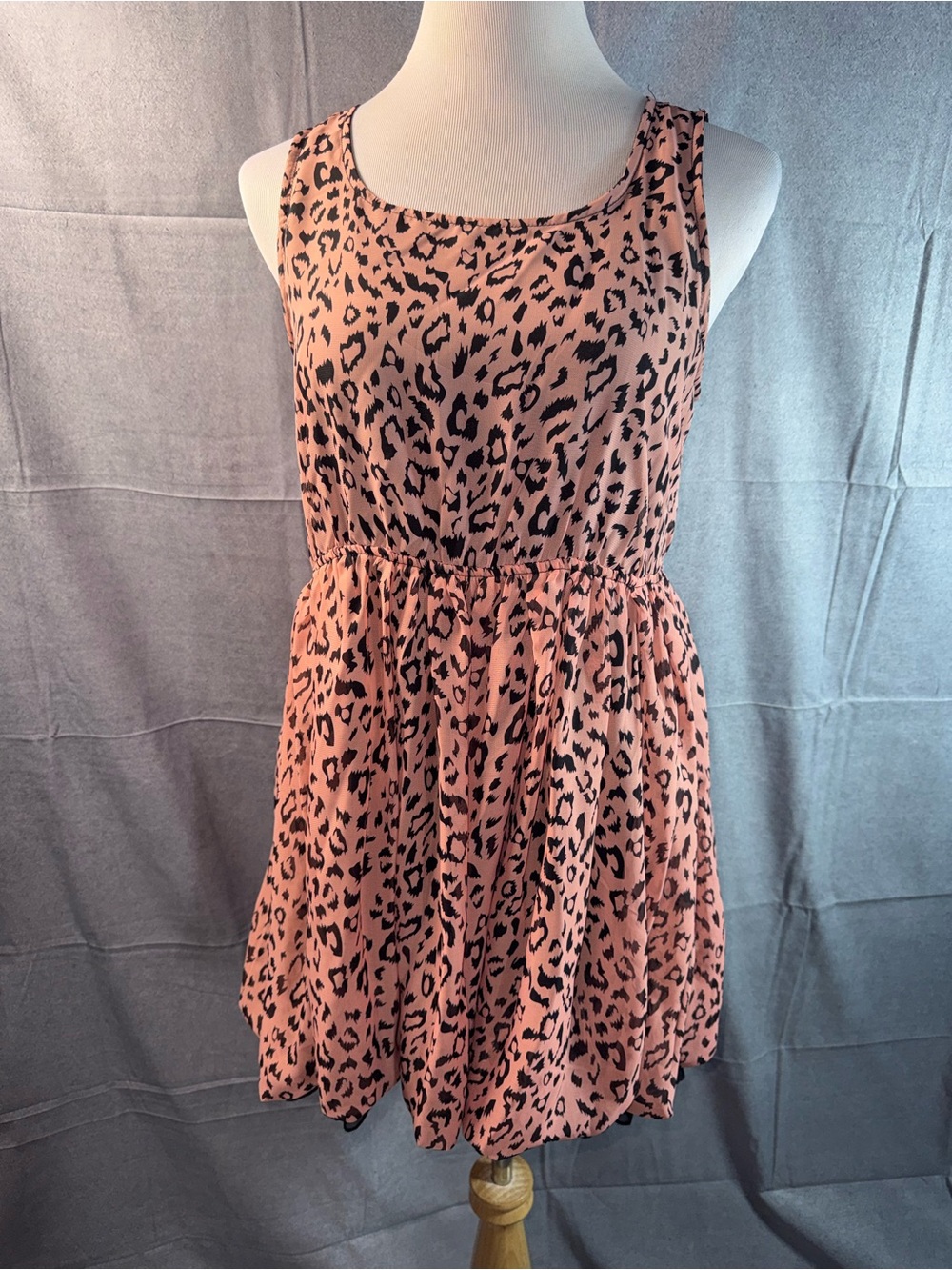 2145-Rue21 Pink Leopard Print Sleeveless Casual Dress